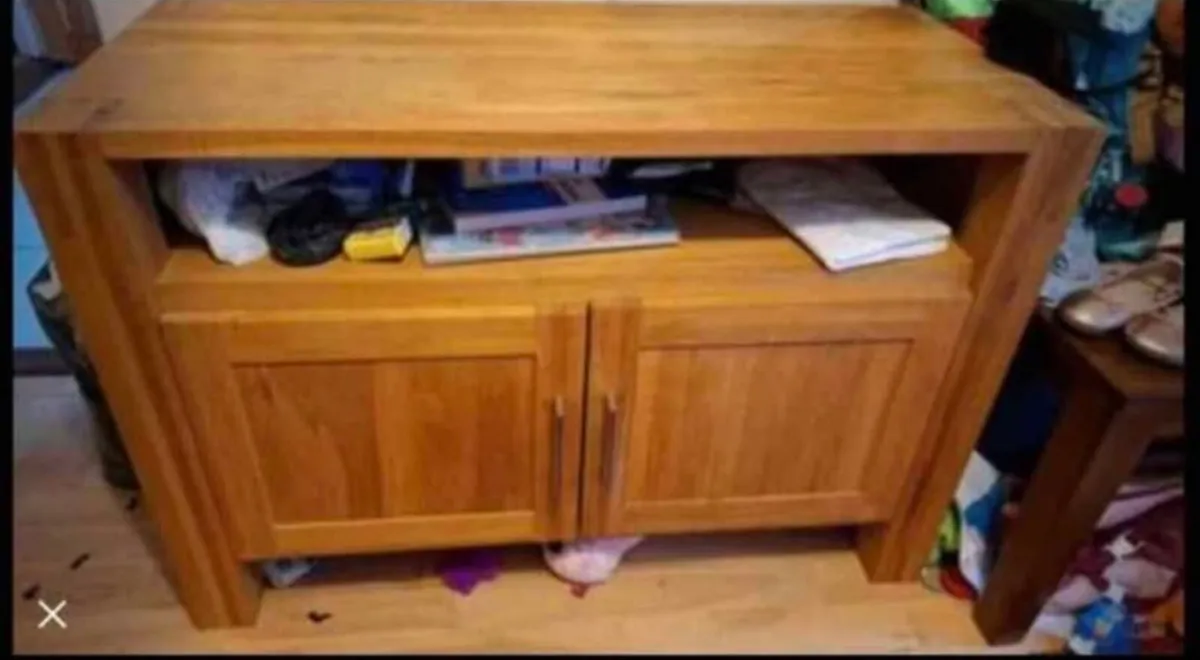 Oak sideboard - Image 2