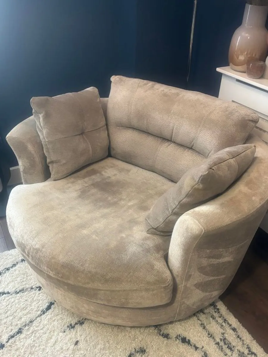 Cuddle/ Swivel armchair - Image 2
