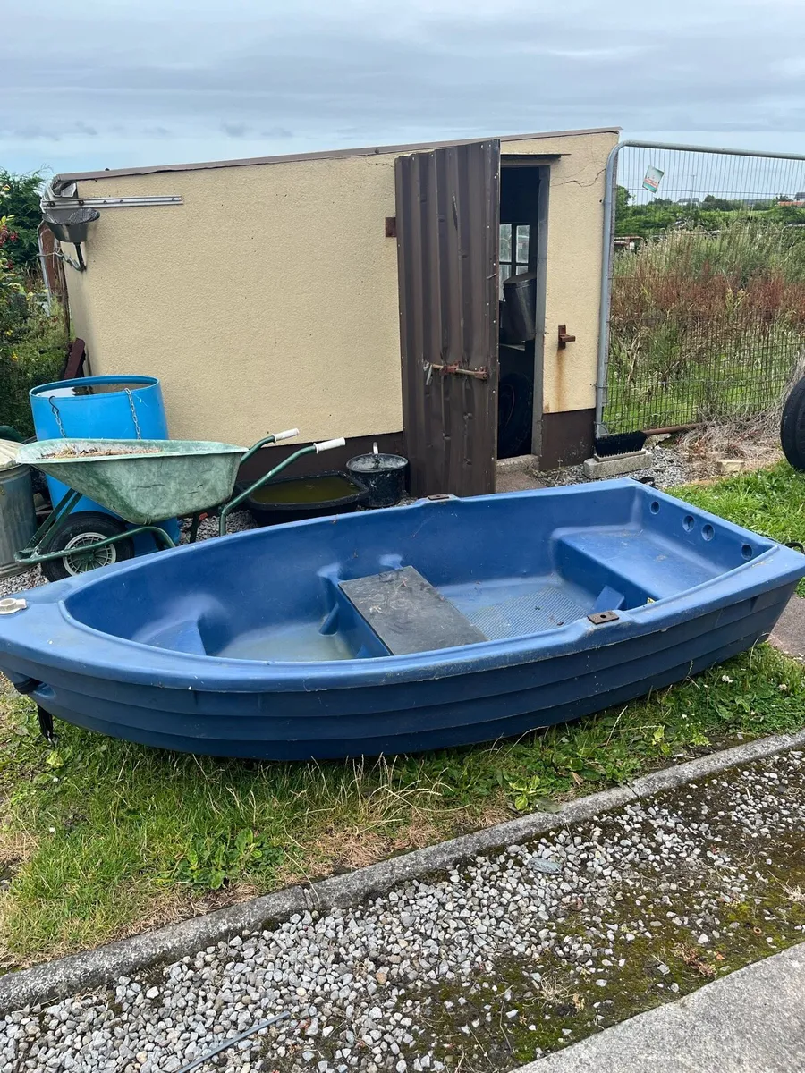 8 foot plastic boat with motor and trolley - Image 3