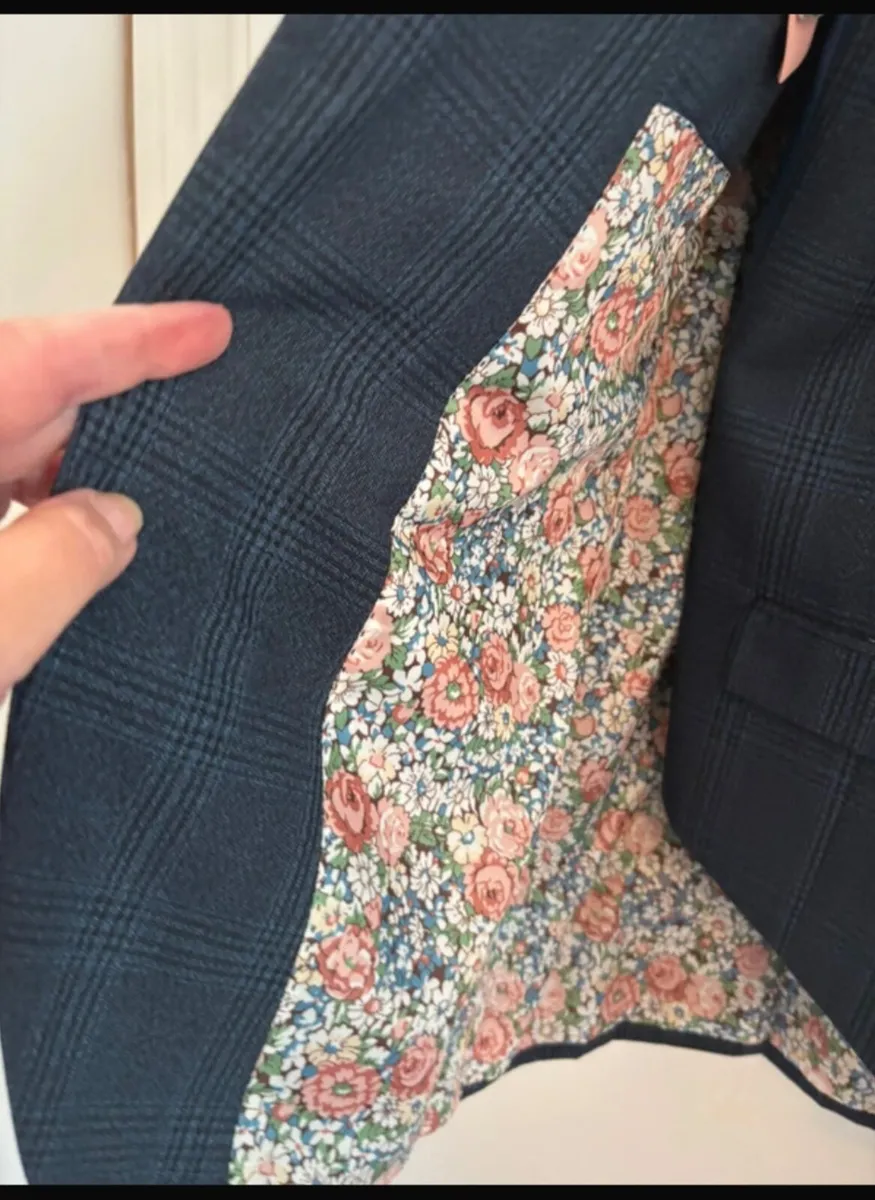 3 piece suit - Image 2