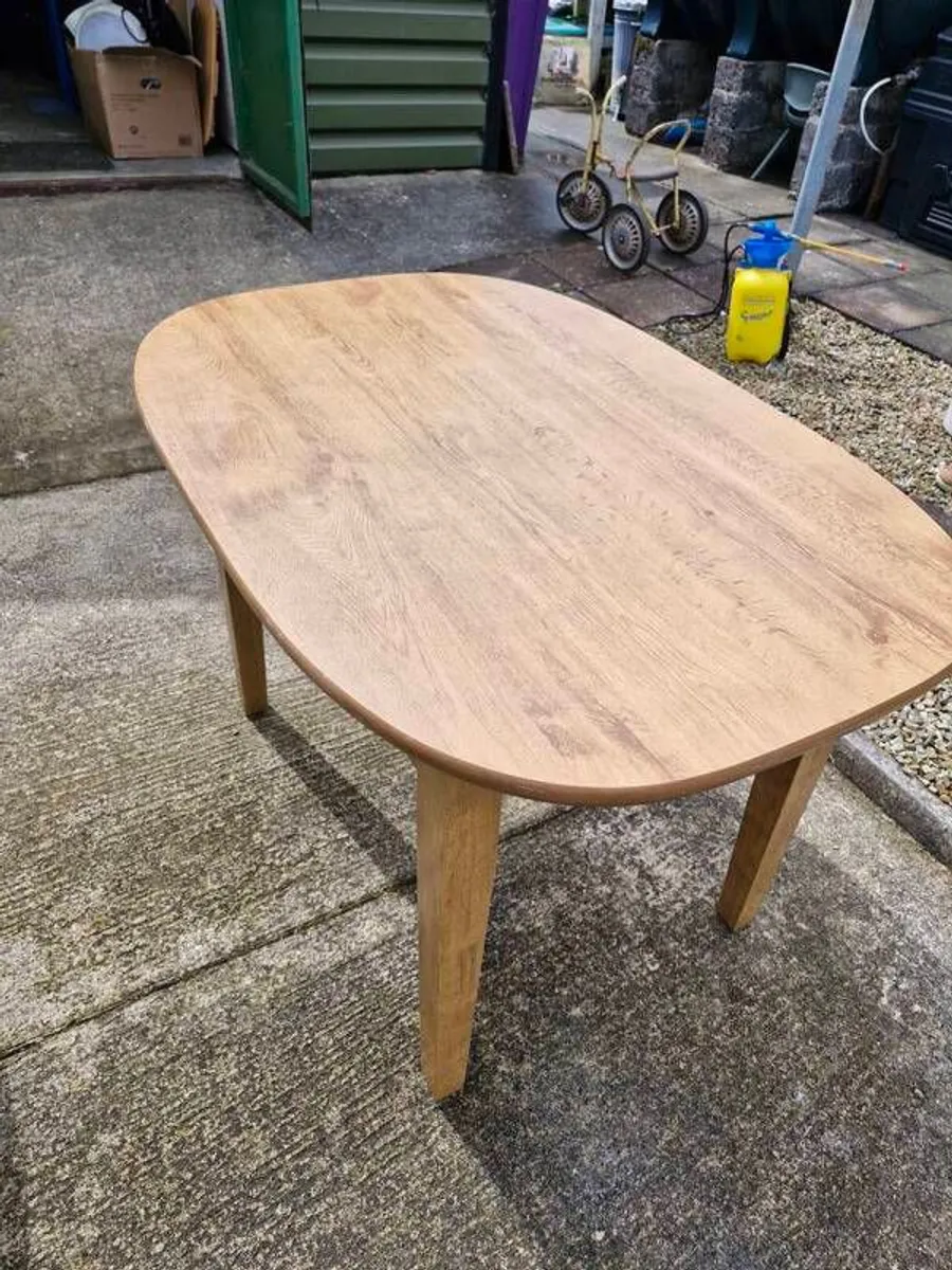 Kitchen Dining Table & 5 chairs - Image 1