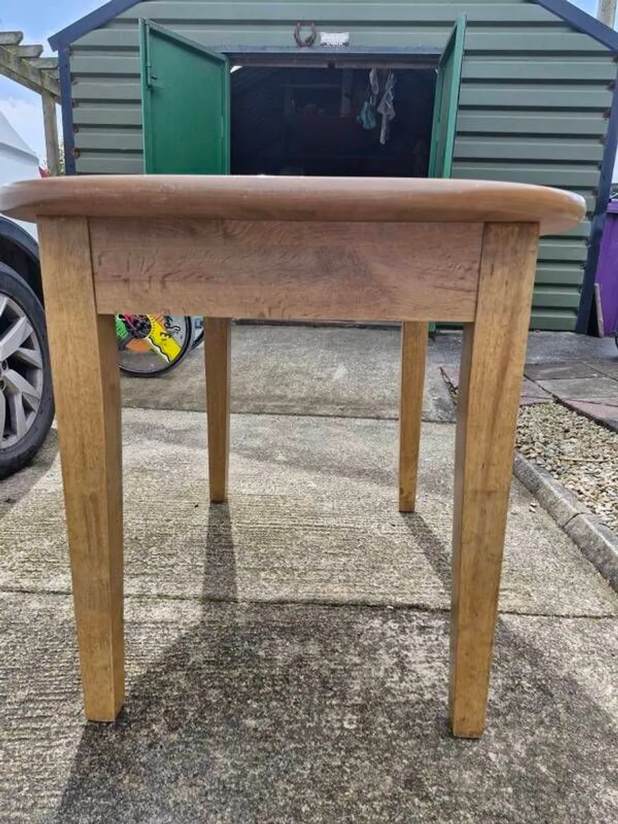 Kitchen Dining Table & 5 chairs - Image 2