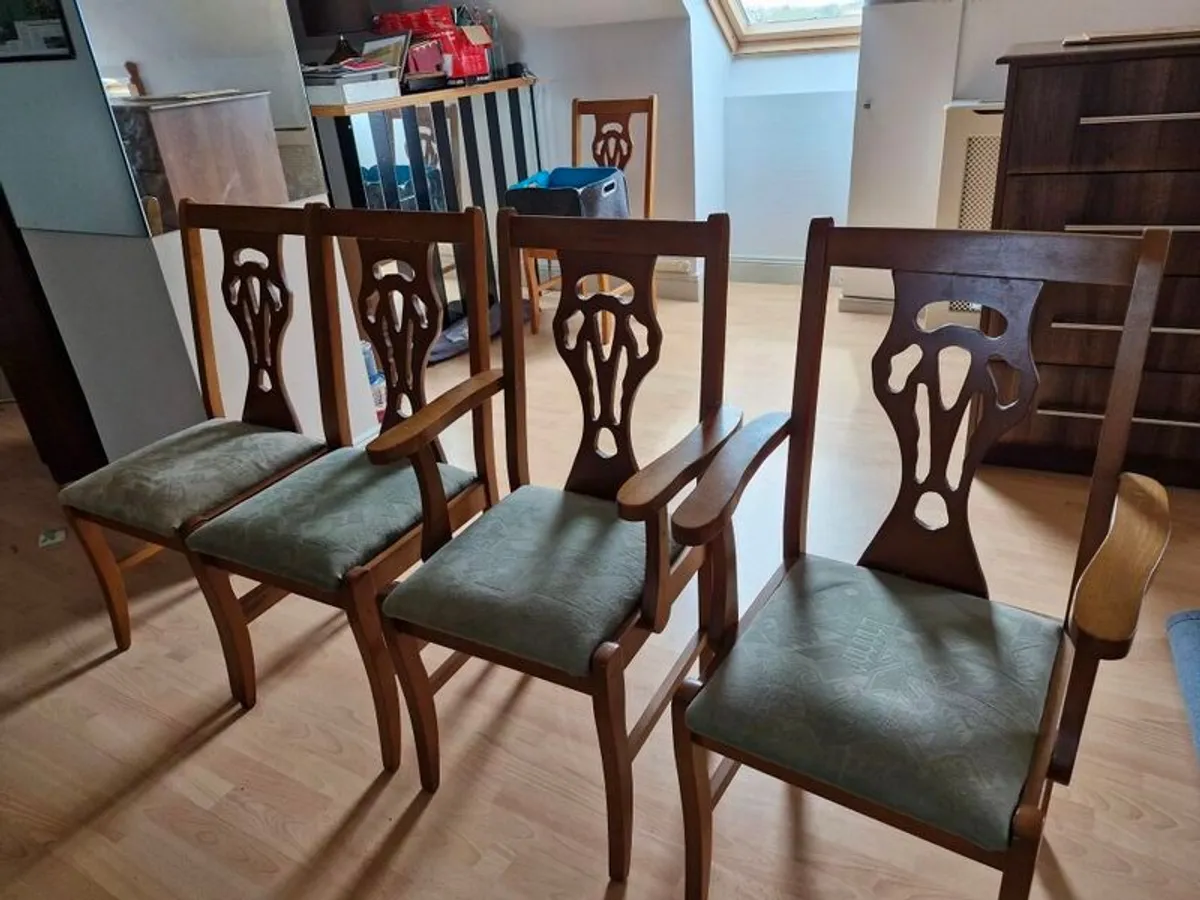 Kitchen Dining Table & 5 chairs - Image 3