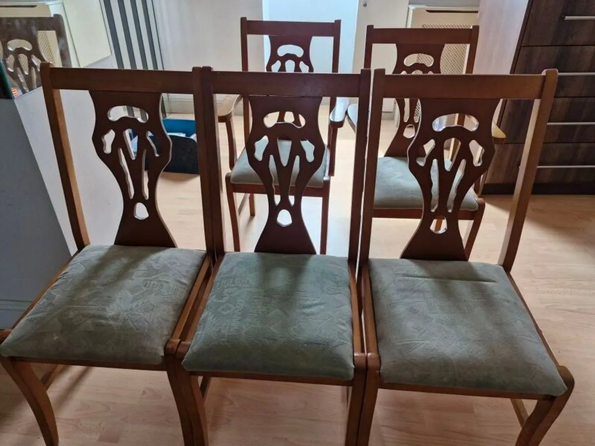 Kitchen Dining Table & 5 chairs - Image 4