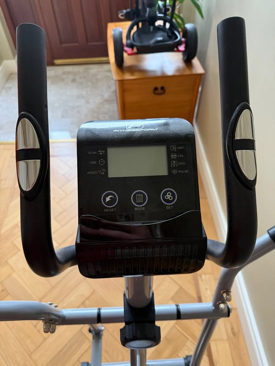 Cross Trainer - Image 1