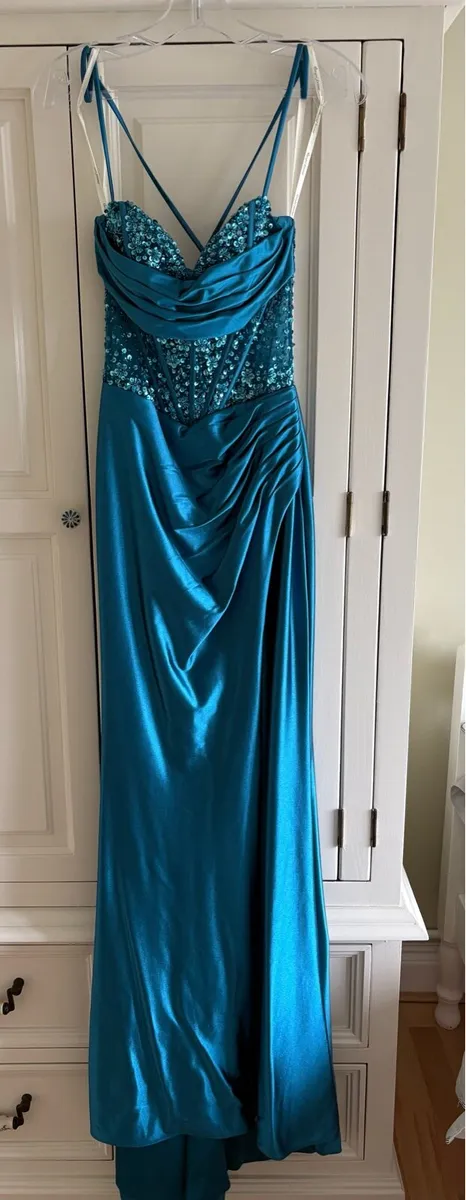 Debs Dress - Image 3