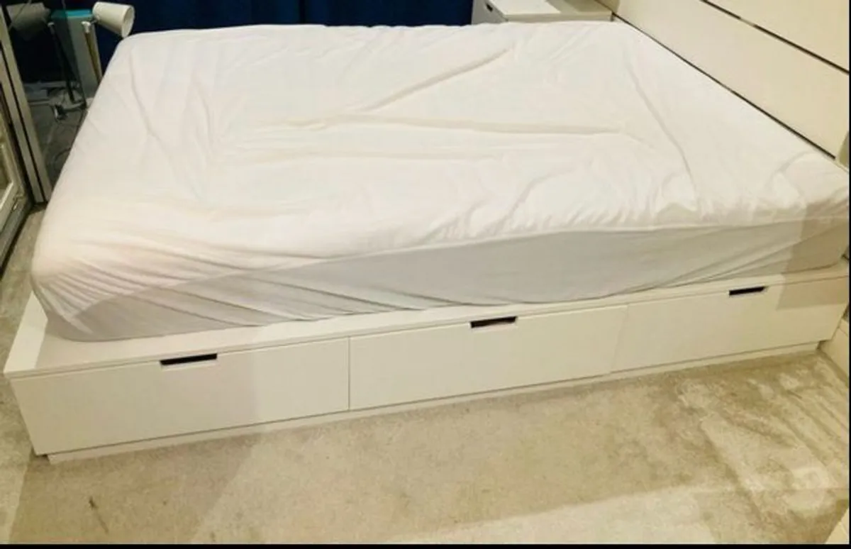 Double Bed, headboard and mattress - Image 3