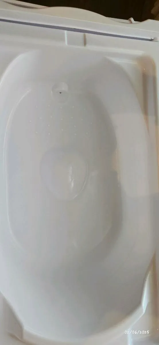 Baby bath and changing area - Image 4