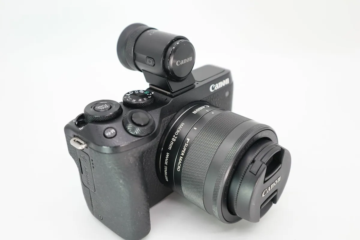 Canon EOS M6 MK 2 & EF-m 28mm F3.5 Lens & EVF DC 2 - Image 3