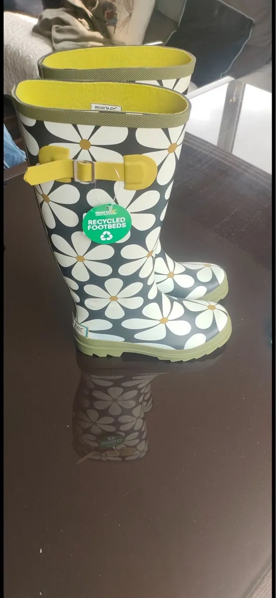 Wellington boots - Image 1