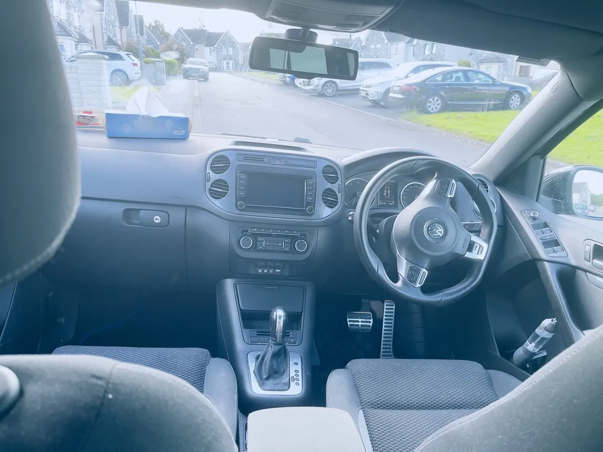 Car - Image 4