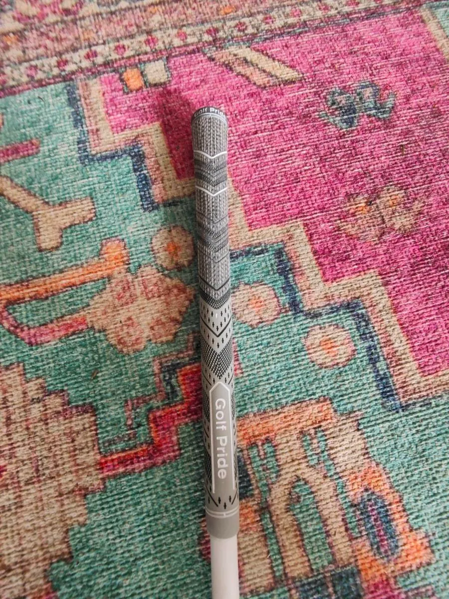Aldila rogue white 60g X-Stiff driver shaft - Image 3
