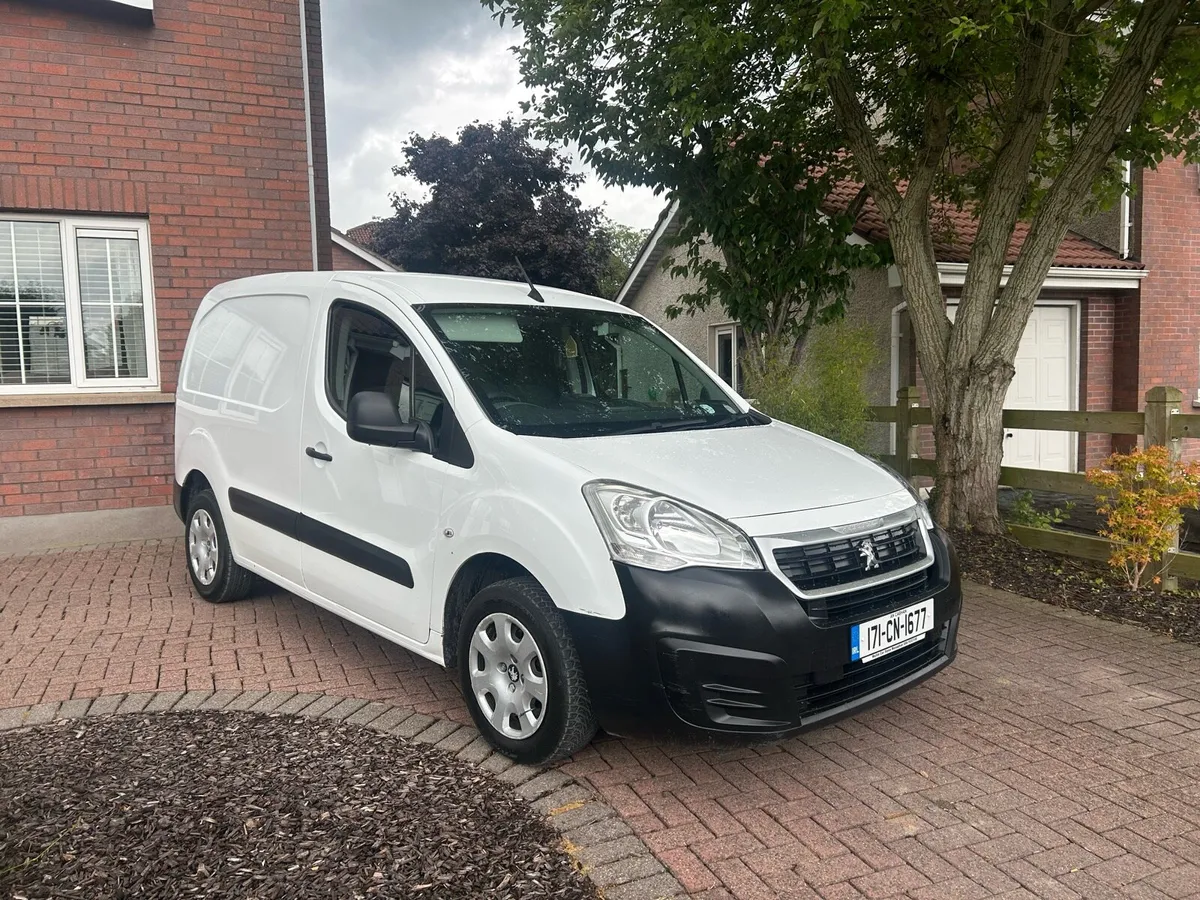 Peugeot partner van 2017 (Doe 12/25) - Image 1