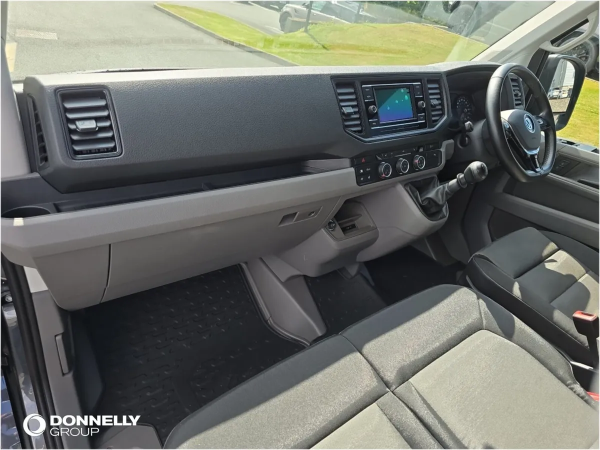 Volkswagen Crafter Cr35 Lwb Diesel Rwd Trendline - Image 2