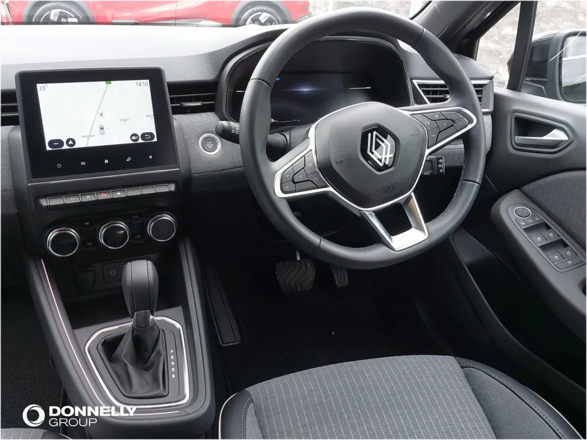 Renault Clio Hatchback Techno - Image 2