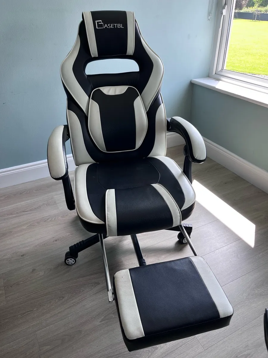 Gaming chair - Image 4