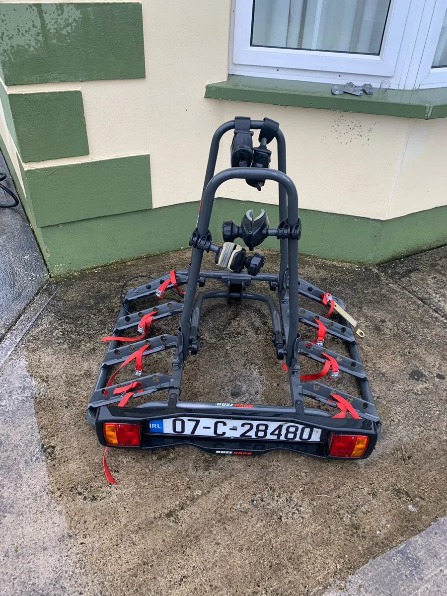 Bike and tow hitch bike carrier - Image 4