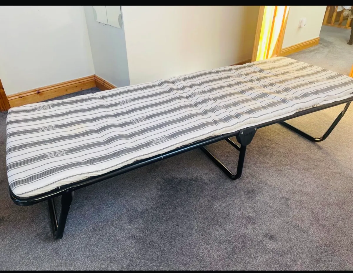 Camping bed - Folding with mattress - Image 1