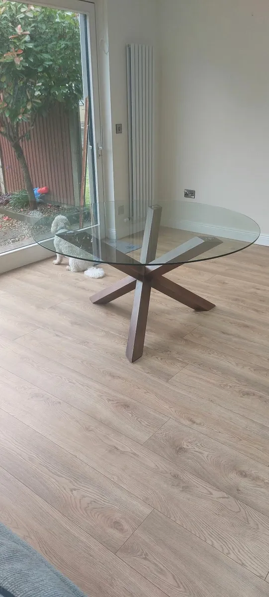 Kitchen Table and chairs - Image 2
