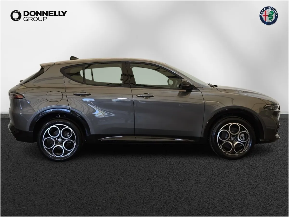 Alfa Romeo Tonale Hatchback Sprint - Image 3