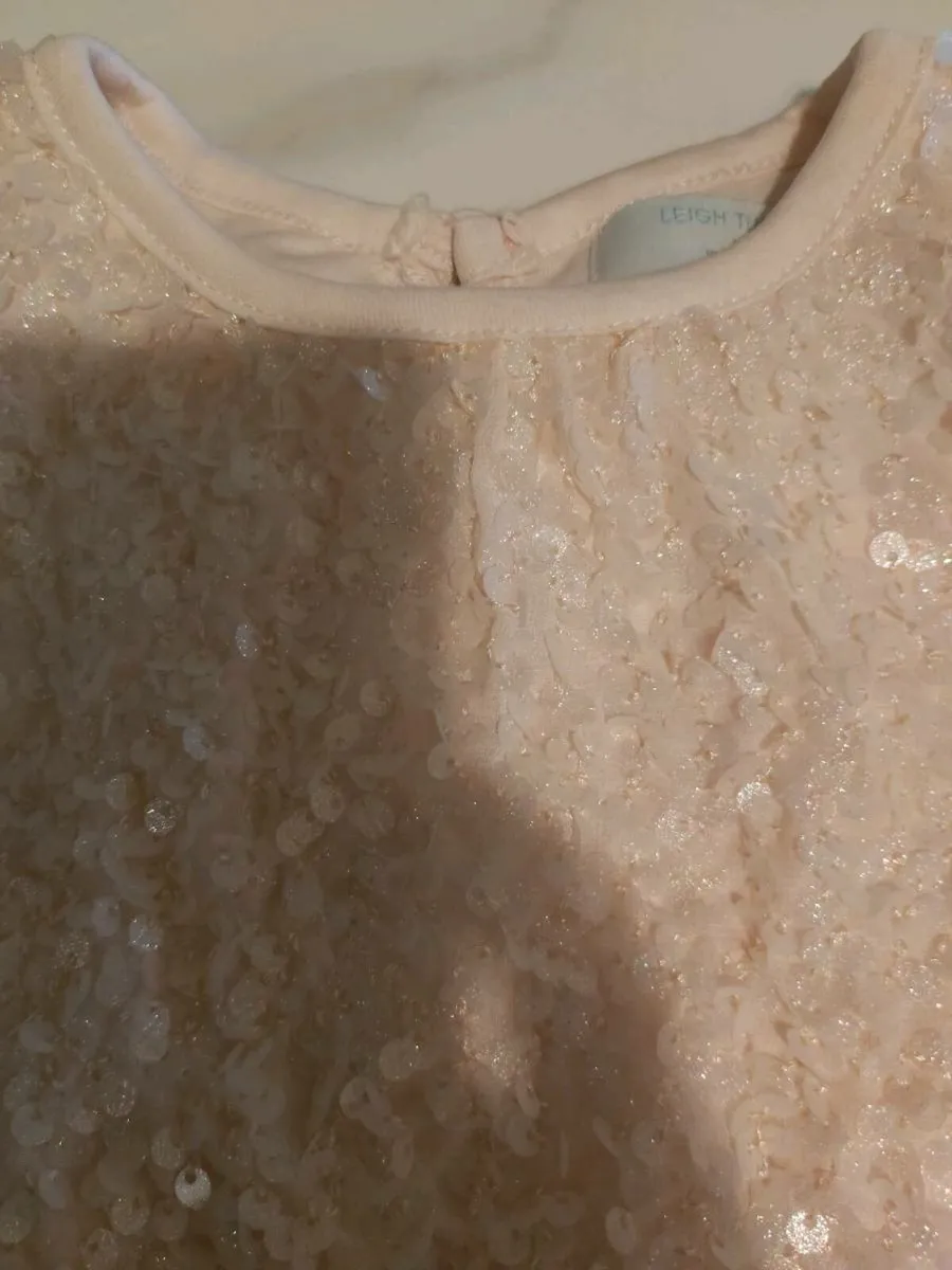 Girls beautiful Dress - Image 3