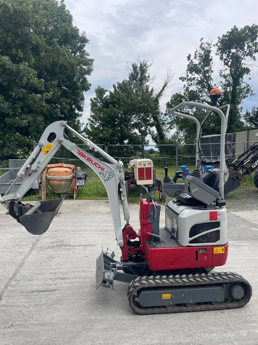 1 ton Takeuchi 98 hrs - Image 1