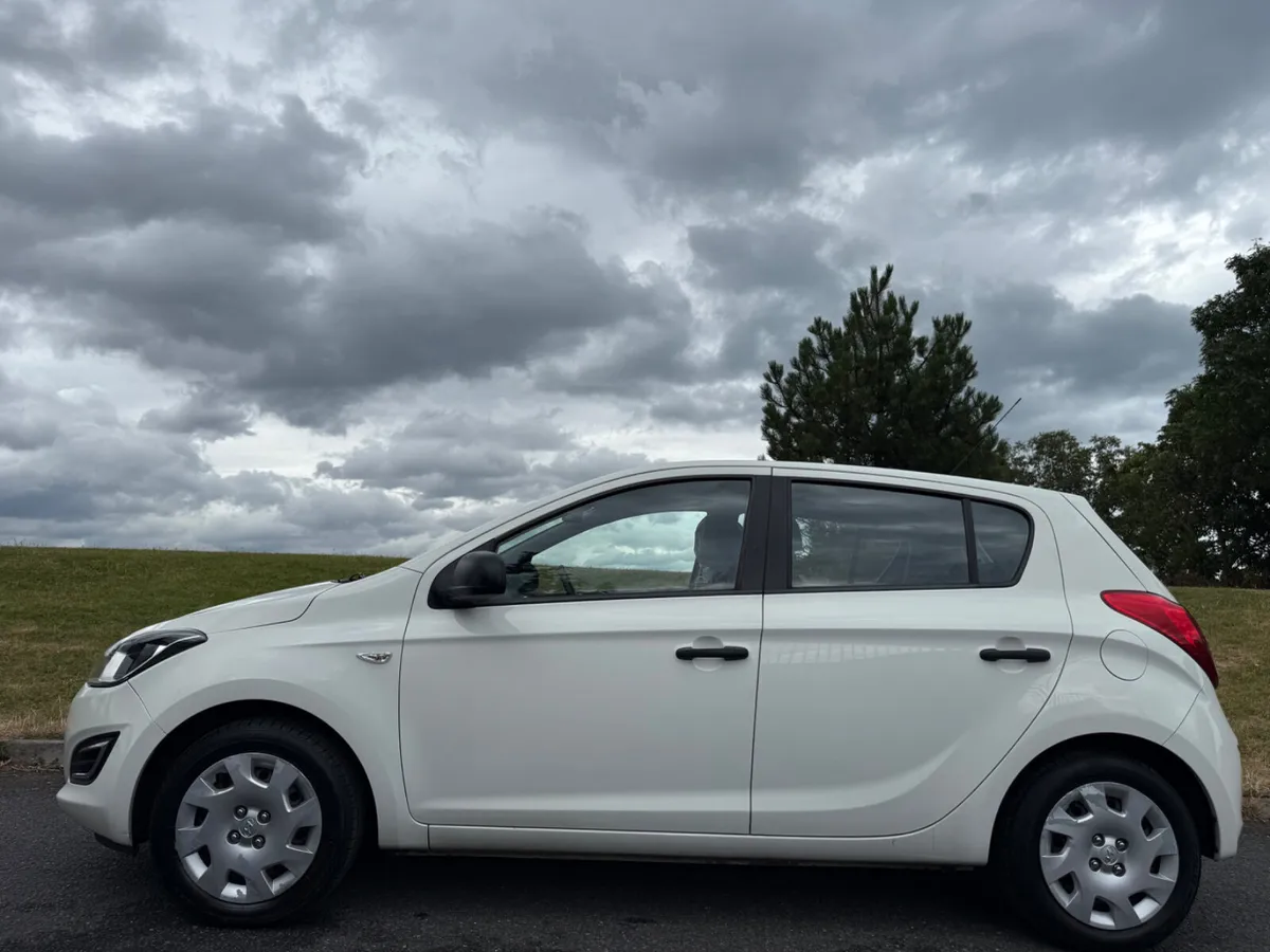 Hyundai i20 2014 CLASSIC 84BHP 5DR - Image 4