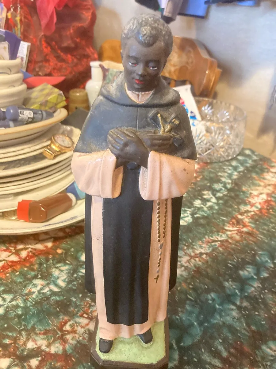 St Martin statue old free postage
