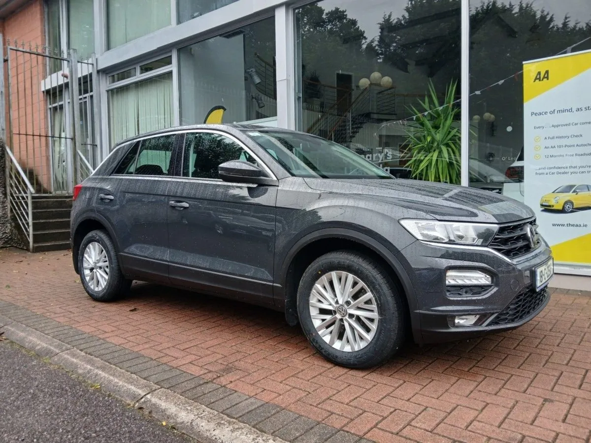 Volkswagen T-Roc 1.0 TSI 115bhp  Technology Pack - Image 1