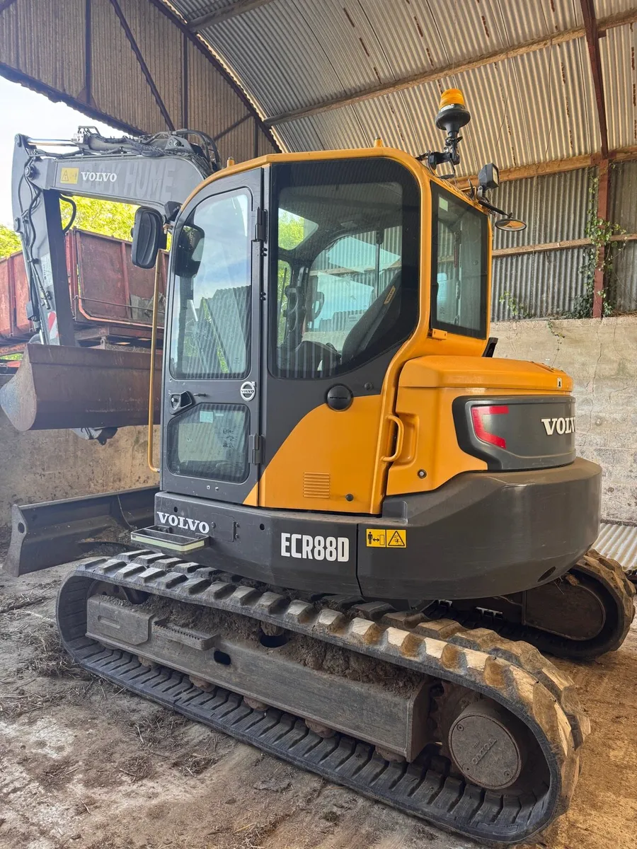 Volvo 8 Tonne Digger - (no vat) - Image 3