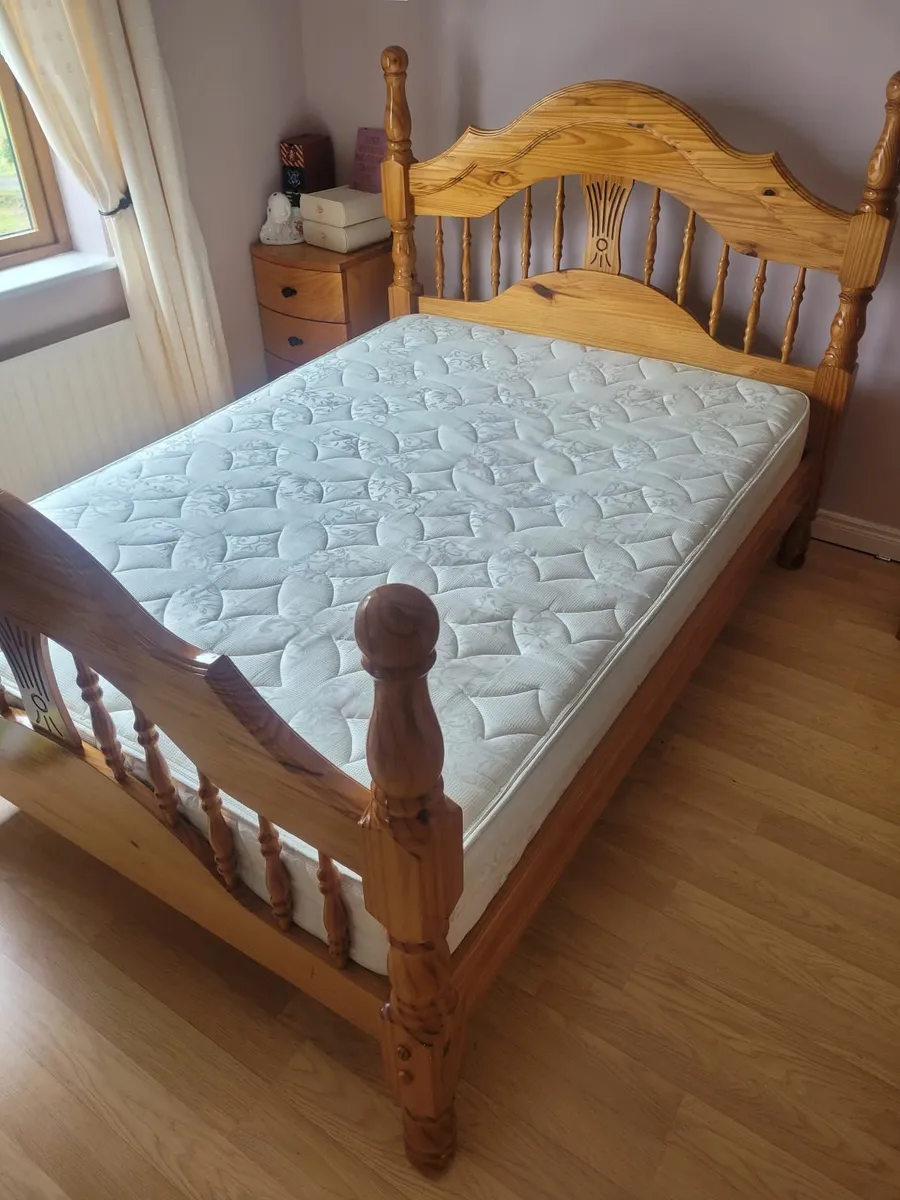 Double bed - Image 1