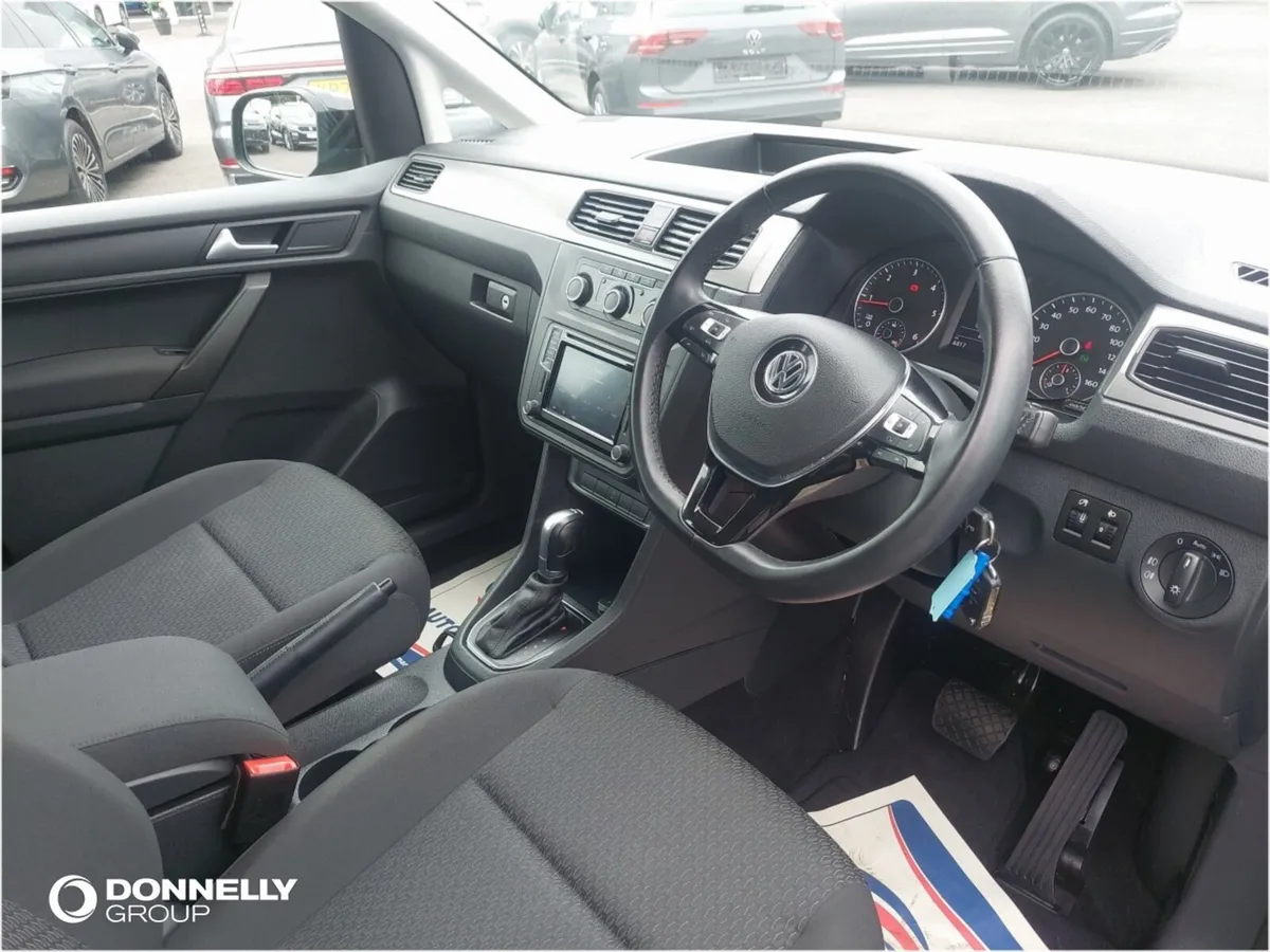 Volkswagen Caddy Maxi Life C20 Diesel Estate - Image 2