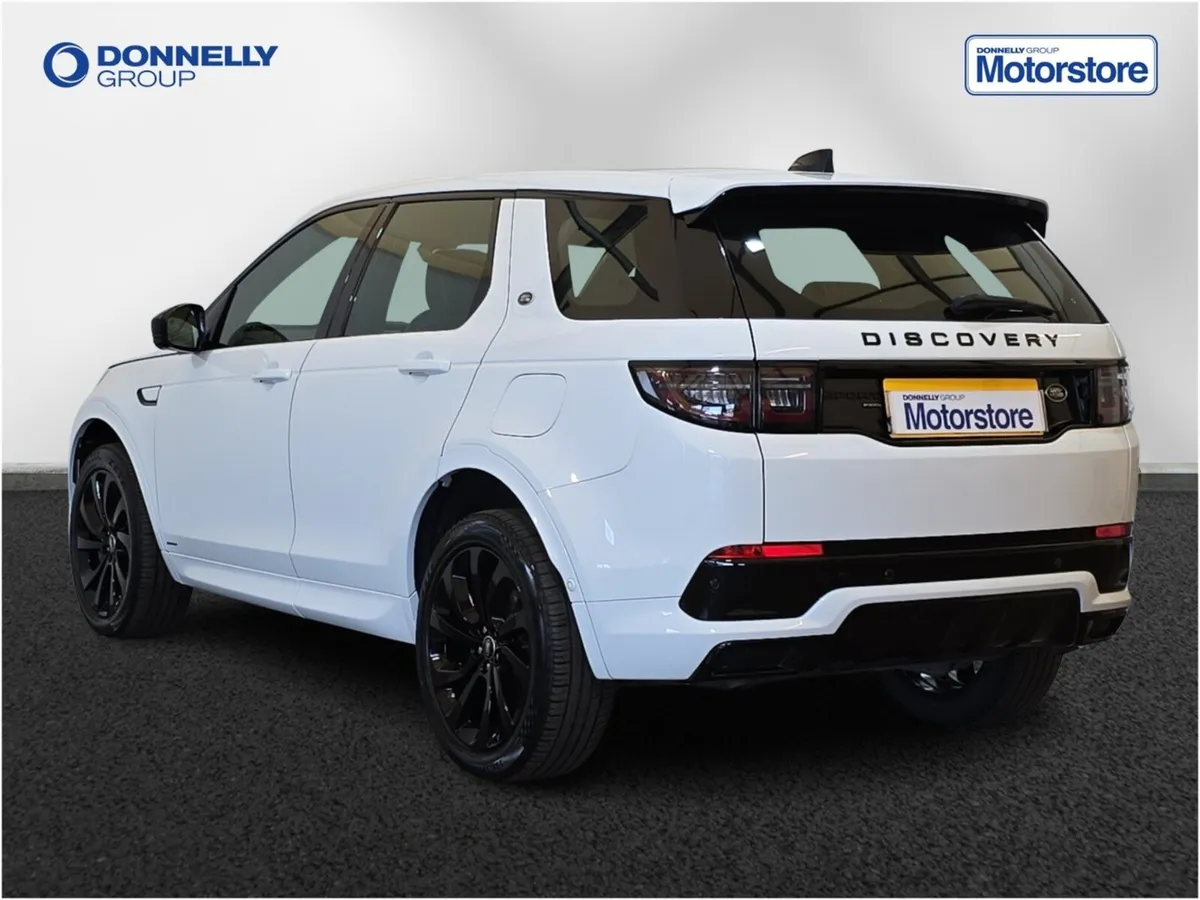 Land Rover Discovery Sport Sw R-Dynamic SE - Image 2
