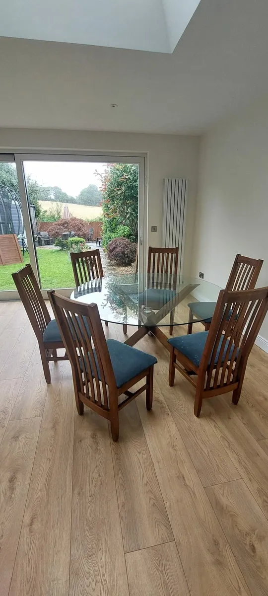 Kitchen Table and chairs - Image 1