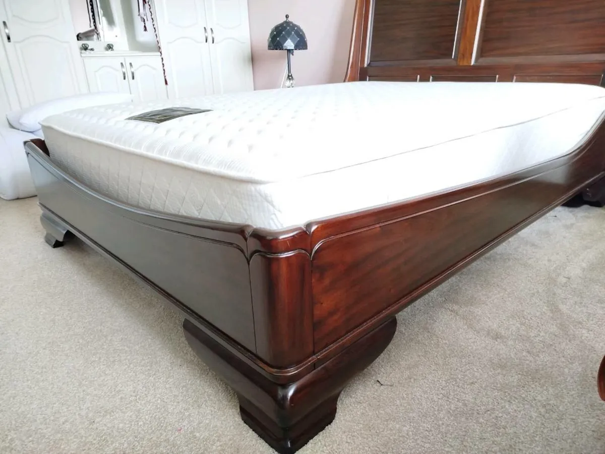 Beautiful Mahogany Sleigh Bed - Image 2