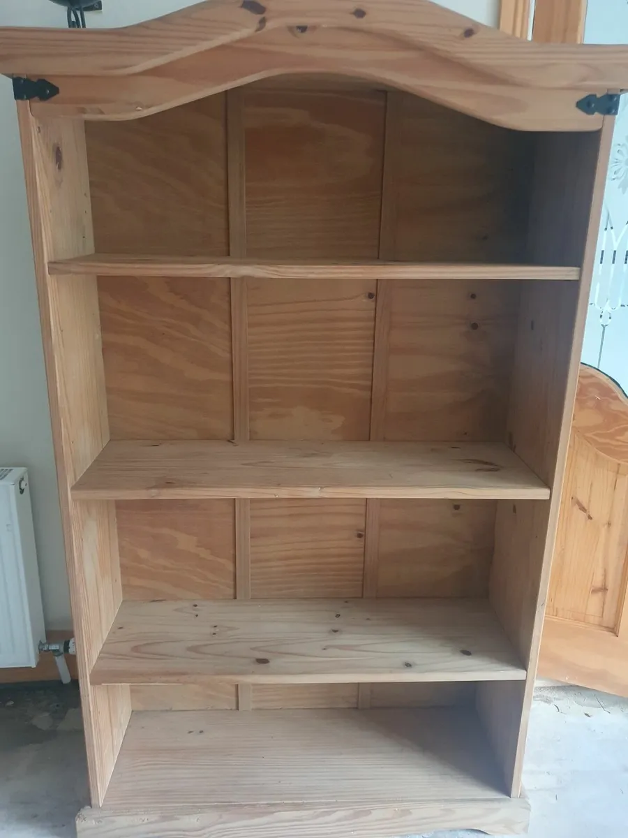 Book shelf - Image 1