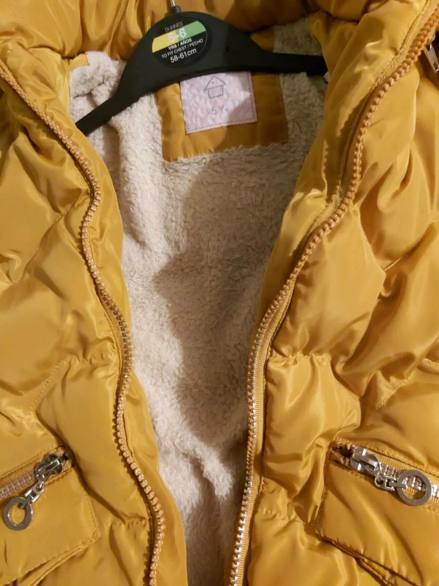 Girls winter Coat - Image 3