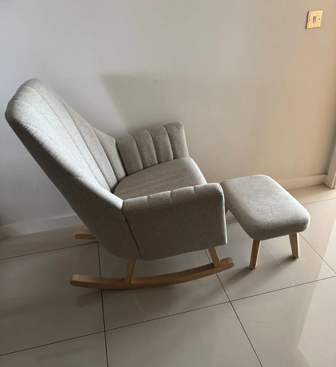Nursing Rocking Chair Tutti Bambini Jonah - Image 1