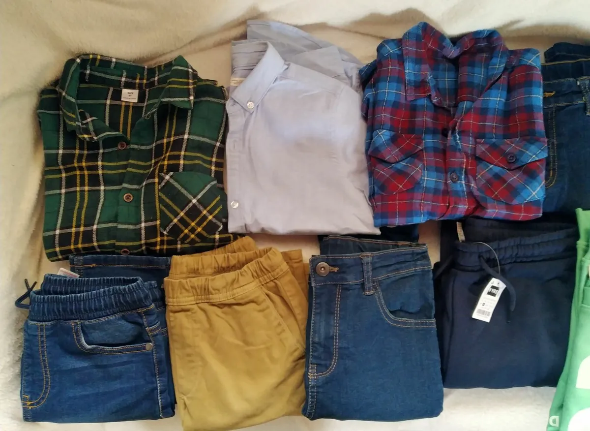Boys clothes and shoes age 7 -9 - Image 1