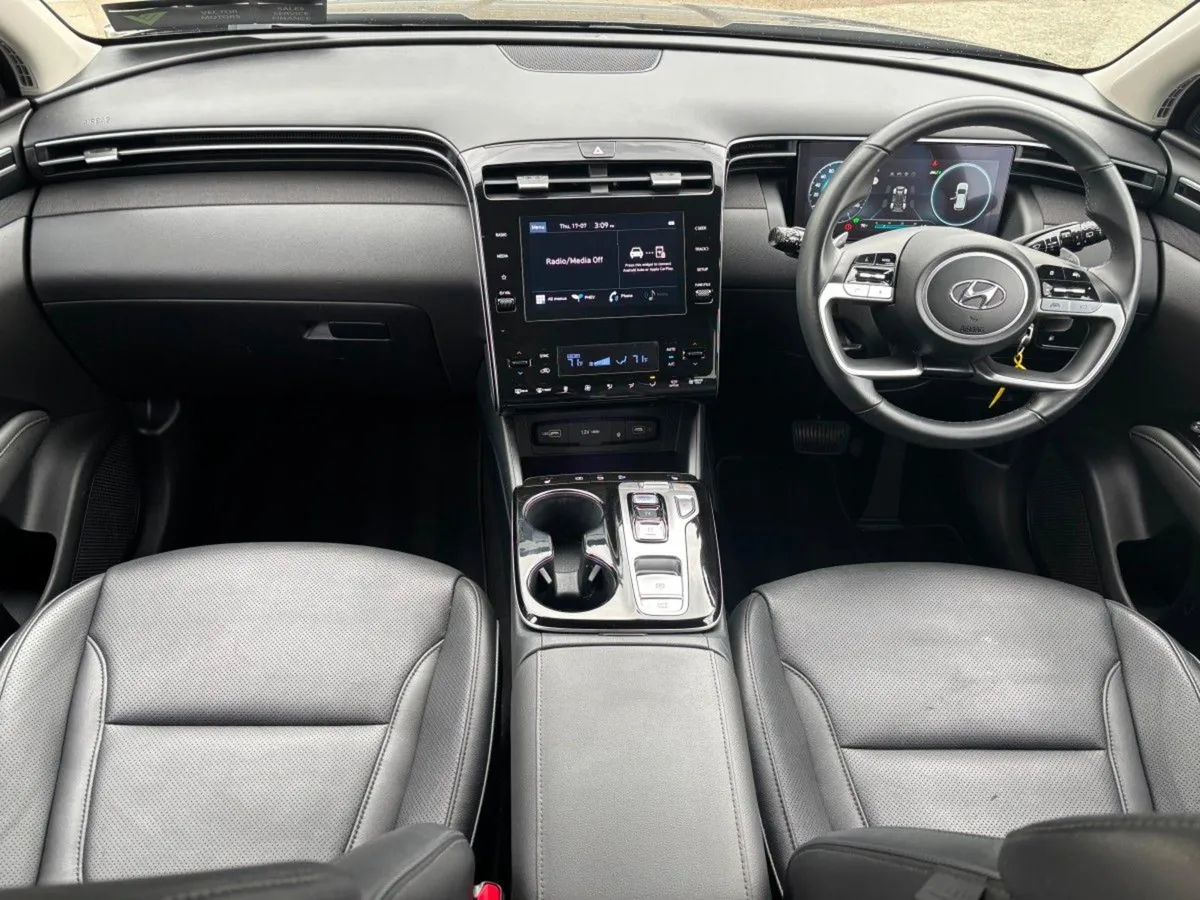 Hyundai Tucson 4WD Executive Phev Auto - Image 2