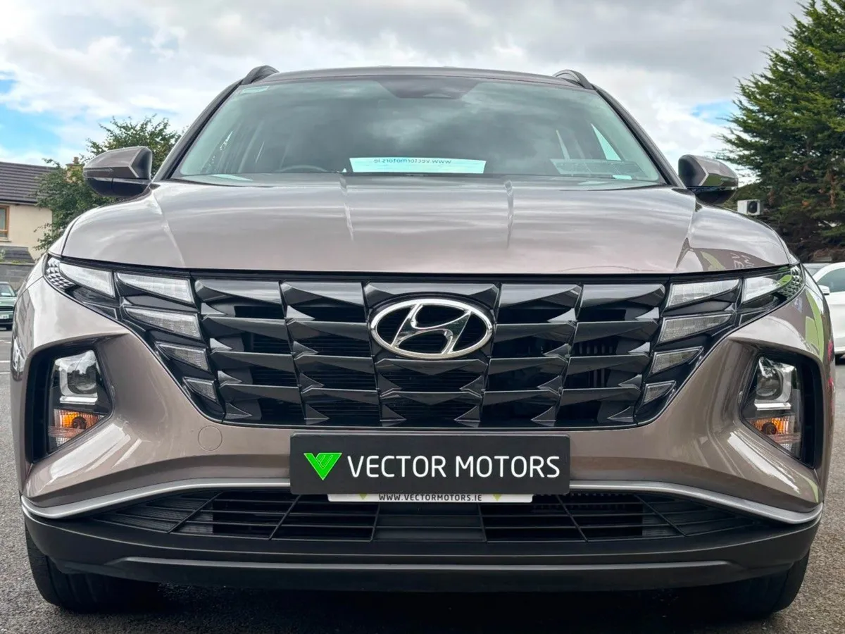 Hyundai Tucson 4WD Executive Phev Auto - Image 3