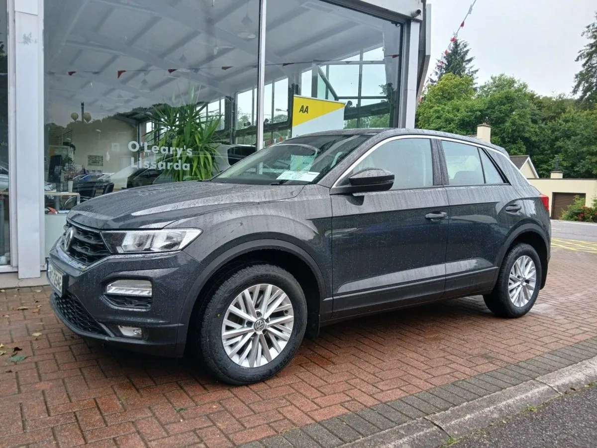 Volkswagen T-Roc 1.0 TSI 115bhp  Technology Pack - Image 2