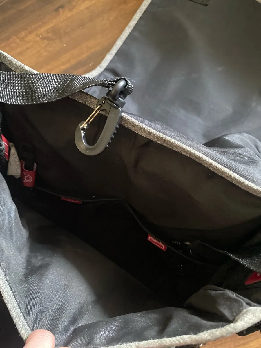 Baby change bag - Image 3