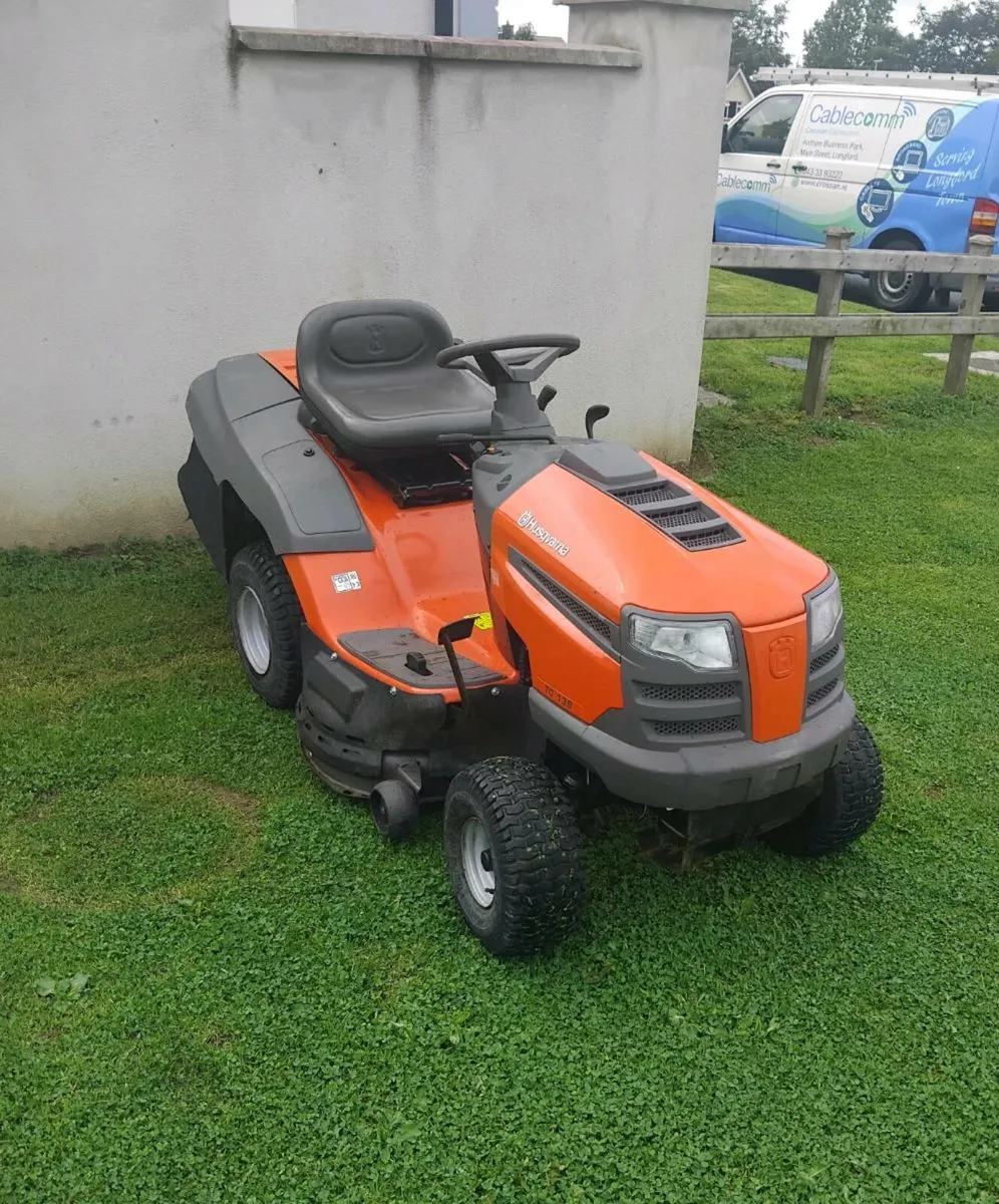Ride on lawnmower - Image 2