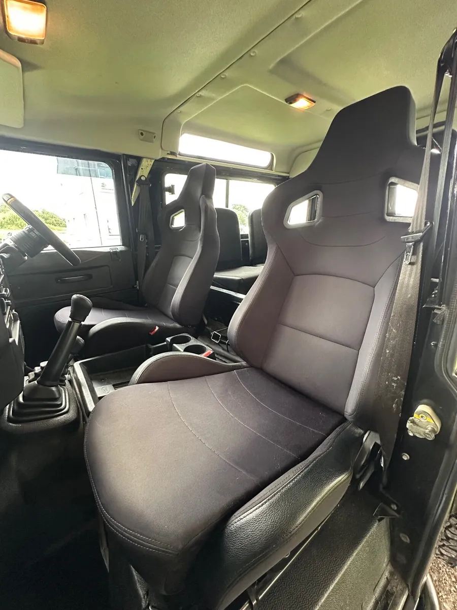 Land Rover Defender 2008 - Image 3