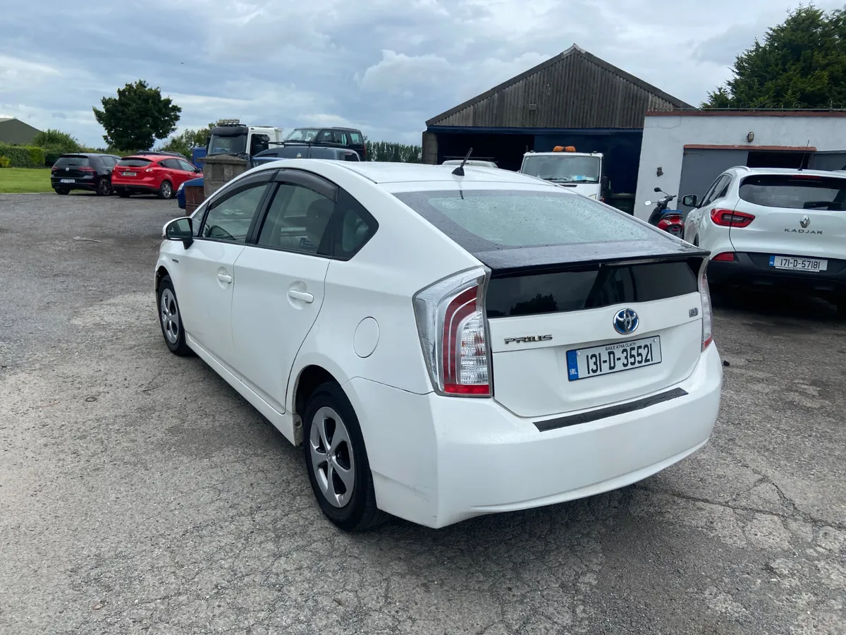 Toyota Prius 2013 - Image 3