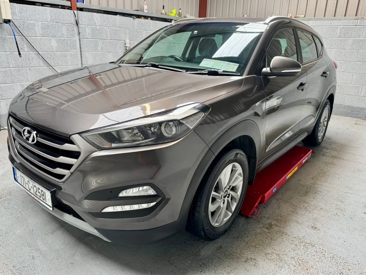 Hyundai Tucson 2017    Executive Model ! - Image 4