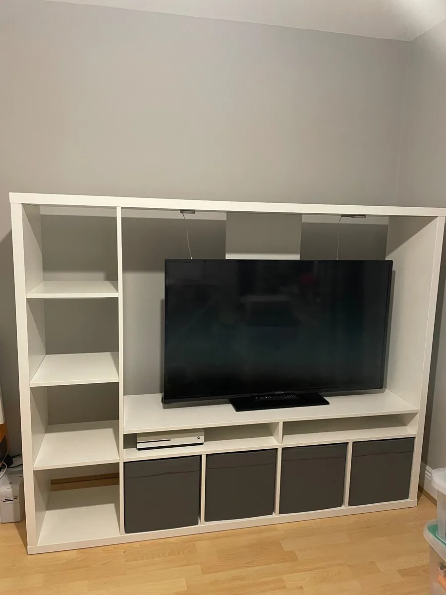 Media unit - Image 1