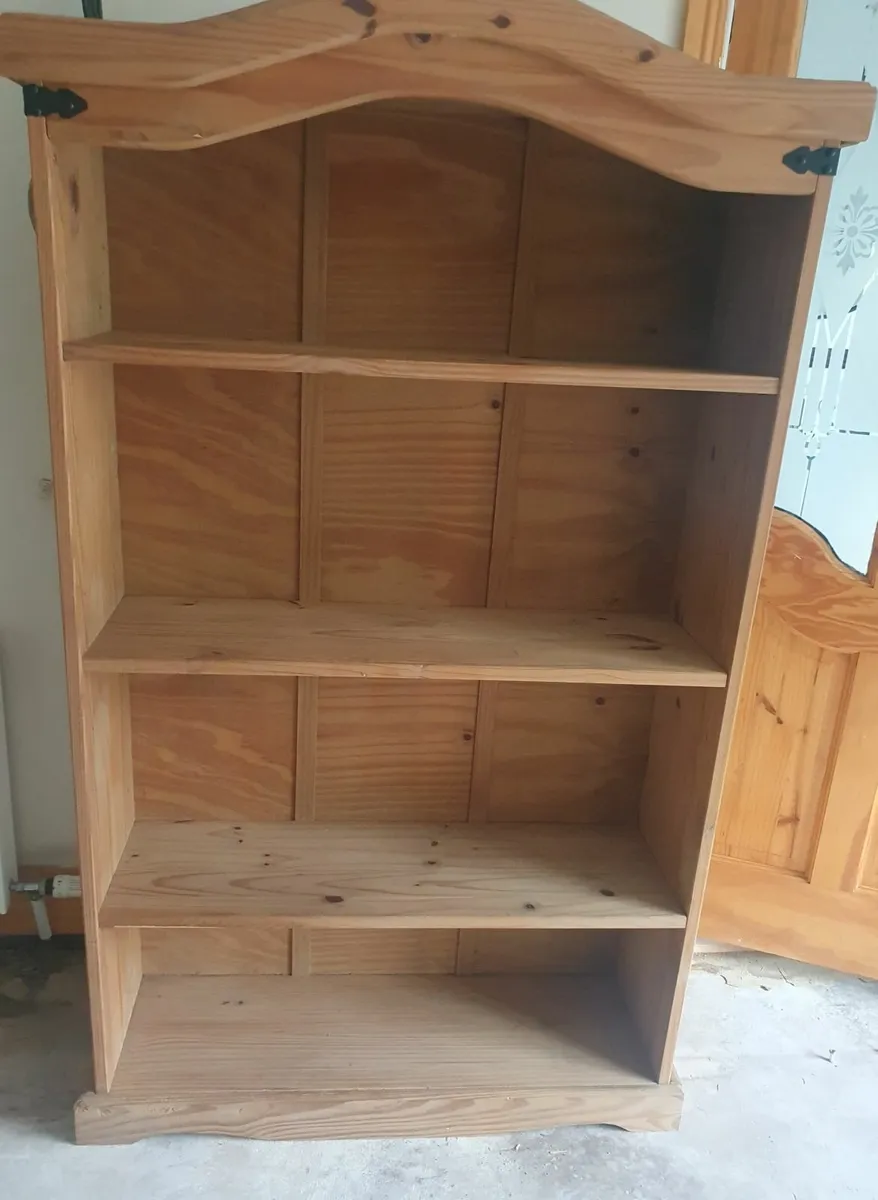 Book shelf - Image 2