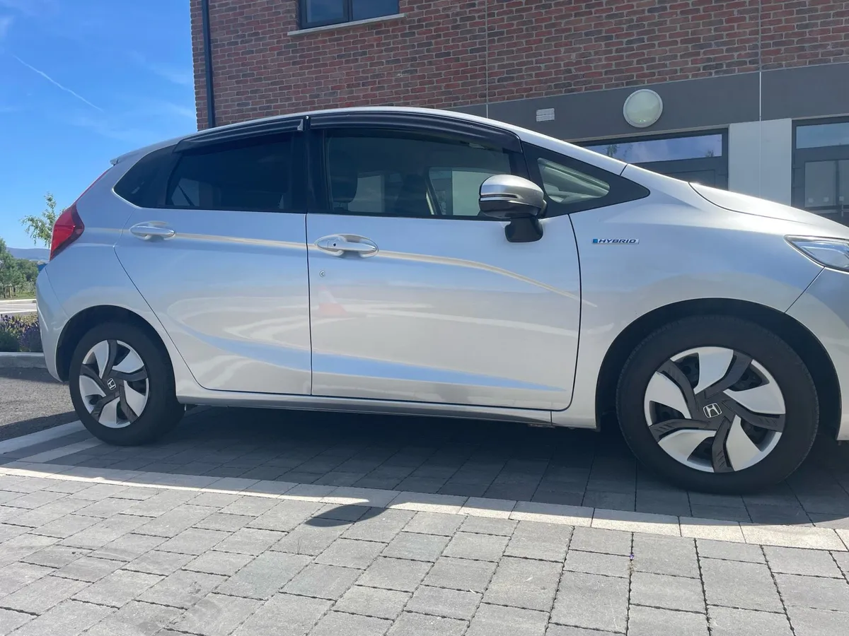 Car - Image 1